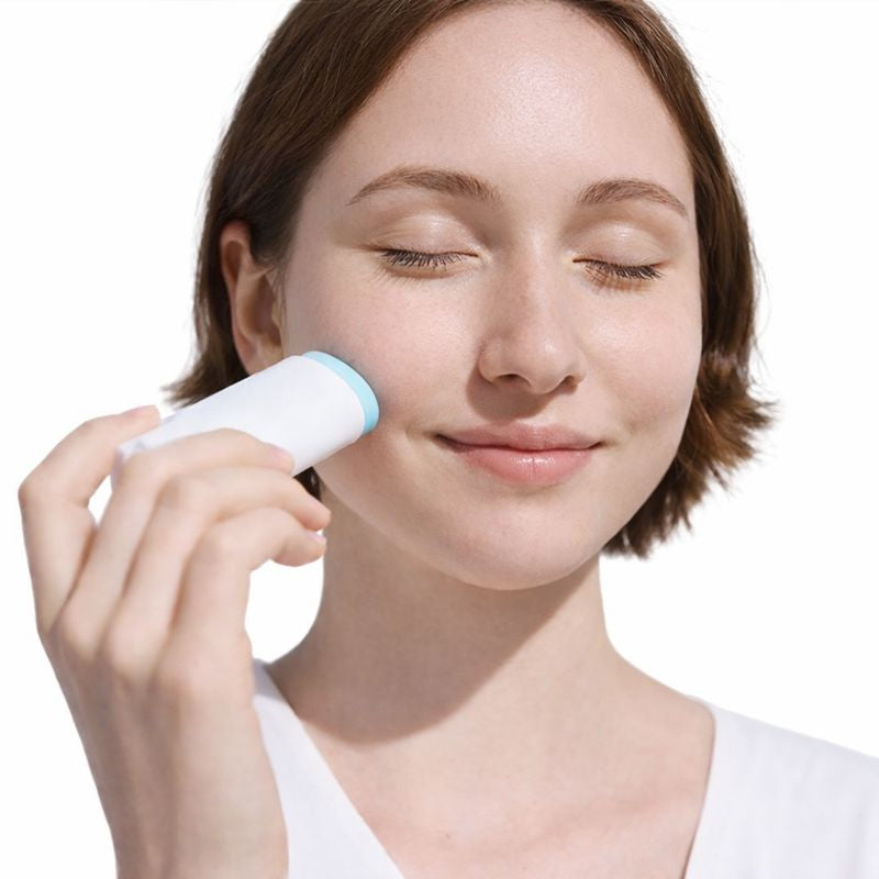 Skin1004 Madagascar Centella Hyalu-Cica Silky-Fit Sun Stick 20 gr